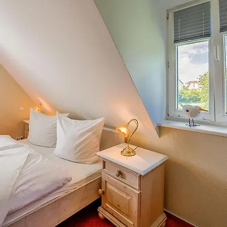 Ferienhaus Ostseeferienpark Seepferdchen Haus Zingst 5a *